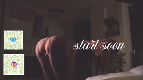 Im Senise Welcome to my room My instagram  online show from March 6, 5:39 am