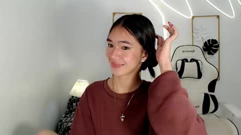 Reign online show from February 26, 5:49 pm