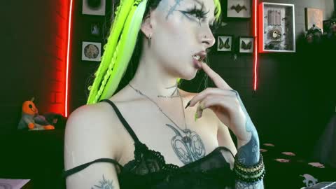   SANIA  online show from February 3, 8:57 pm