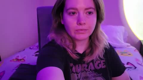 Faye online show from December 2, 8:23 am