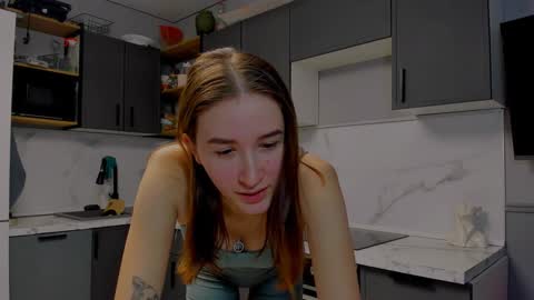 Snapshot of internetsexplorer chatting on December 8, 10:36 pm Bernadette  Join  online show from December 8, 10:36 pm