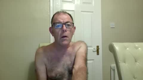 Snapshot of inthemood63 chatting on September 12, 2:24 am inthemood63 online show from September 12, 2:24 am