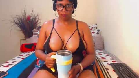 boniswa caroline online show from July 1, 8:06 pm