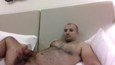 intolder35 online show from April 10, 11:04 am