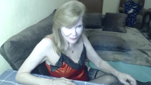 irenalegs online show from January 16, 7:39 am