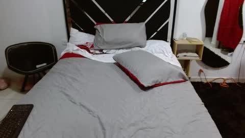 Snapshot of irina_stone1 chatting on October 21, 1:22 am irina_stone1 online show from October 21, 1:22 am