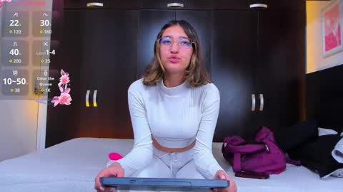 IrisVianca online show from March 5, 11:06 am
