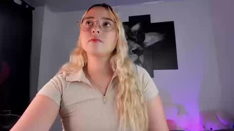 Snapshot of iris3019 chatting on September 19, 10:13 pm iris online show from September 19, 10:13 pm