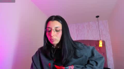 iris_77 online show from November 14, 10:00 pm