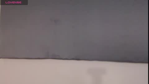 Instagram iris caprice online show from December 16, 2:57 am