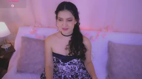 Maia Glow online show from July 23, 7:00 pm