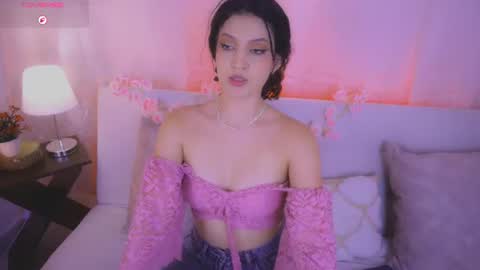 Maia Glow online show from July 21, 6:43 pm