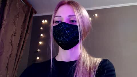 Lily online show from February 12, 7:06 pm