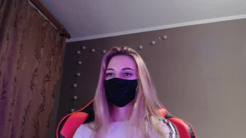 Lily online show from October 13, 3:47 pm