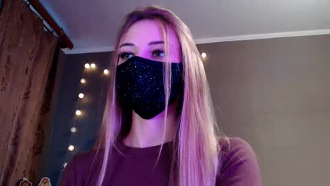 Lily online show from January 8, 1:39 pm