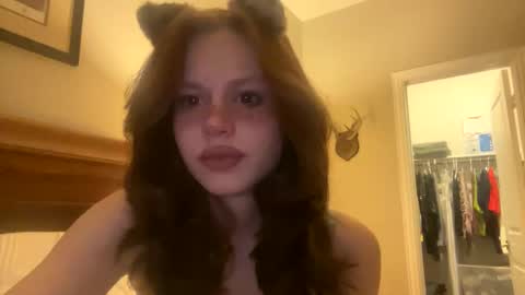 irisbabyyyyyyy online show from March 13, 5:44 am