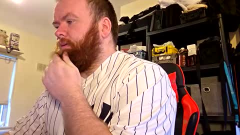 twitter theirishman205 online show from December 18, 12:44 pm