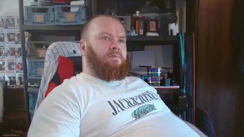 twitter theirishman205 online show from August 7, 11:19 am