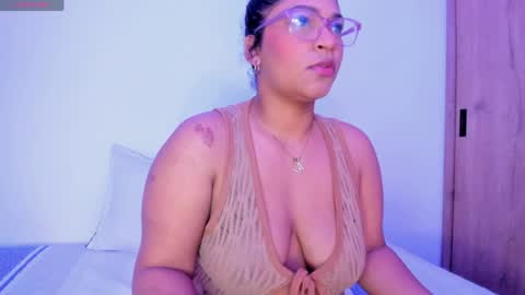 iris online show from April 22, 11:28 am