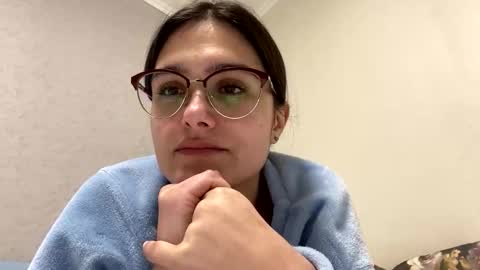 irisss31 online show from January 9, 8:25 pm