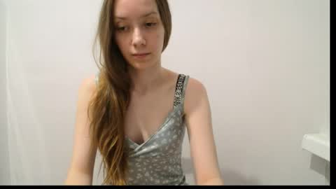 irma_b2004 online show from June 7, 8:47 pm