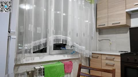 Anton online show from April 3, 6:37 pm