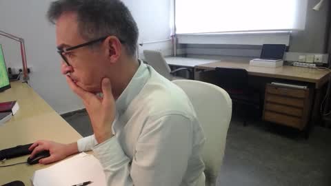 Snapshot of ironchrome chatting on October 14, 8:17 am IronChrome online show from October 14, 8:17 am