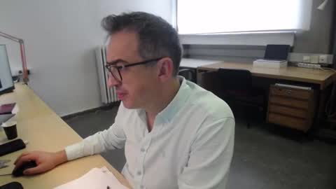 Snapshot of ironchrome chatting on October 15, 9:54 am IronChrome online show from October 15, 9:54 am