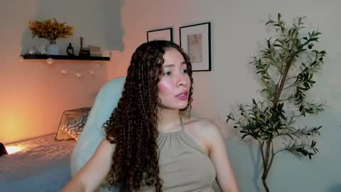 isa_____ online show from April 21, 2:37 am