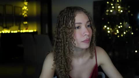 isa_____ online show from December 22, 3:02 am