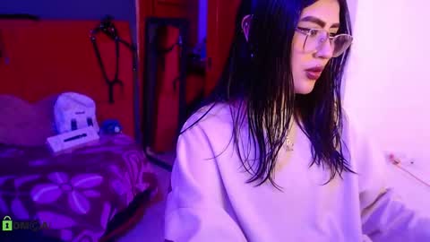 isabela online show from February 19, 8:46 am