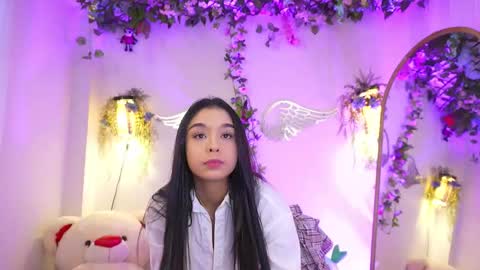 Isabella        online show from November 25, 6:50 pm