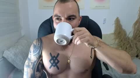 Isaac carter online show from December 22, 11:17 am