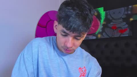 isaac_cryston online show from October 6, 7:31 pm