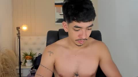 isaac_cryston online show from February 9, 9:50 pm