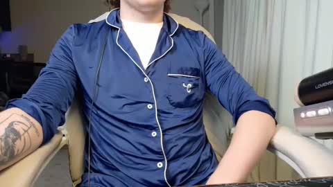 isaac online show from May 23, 2:57 pm