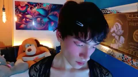 isaacnova online show from April 10, 9:19 pm