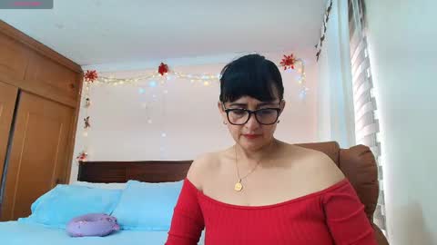 Isabeel Sofia online show from May 31, 6:09 pm