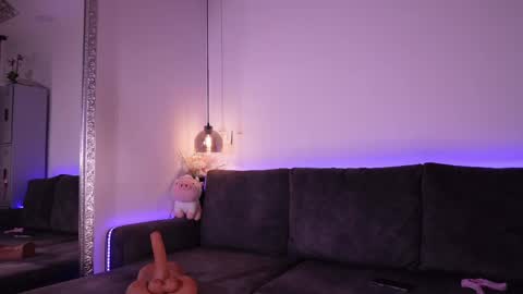 Isabela online show from May 18, 11:49 am