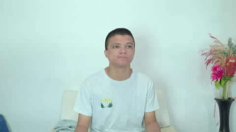 Isabella online show from April 22, 1:57 am