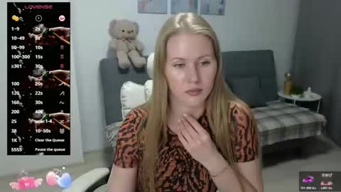 isabelallen online show from February 13, 3:26 pm