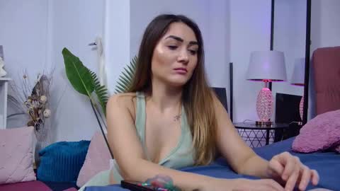 Isa online show from February 23, 7:07 pm