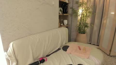 isabelastefano online show from February 22, 6:28 am