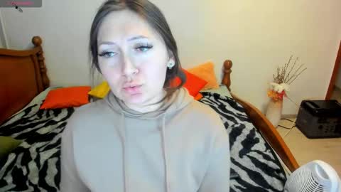 Ella online show from January 18, 8:18 pm