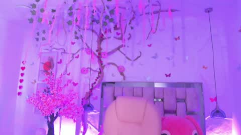 isabella_castillo_ online show from April 8, 9:51 pm