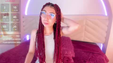 isabella_crofts online show from April 28, 3:11 am