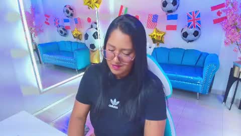 Isabella  online show from June 22, 7:43 pm
