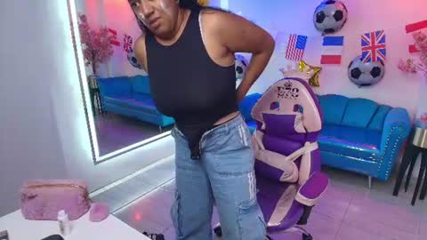Isabella  online show from July 17, 8:11 pm