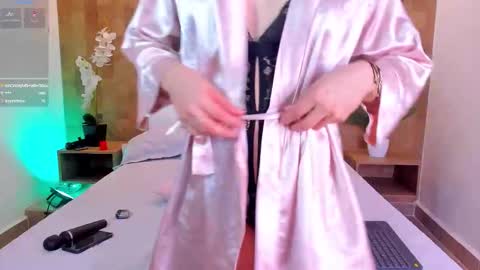 isabella_winkler online show from December 2, 6:50 pm