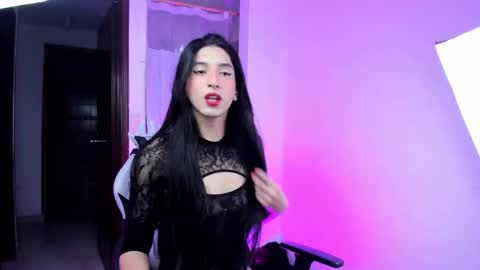 Bella B  -JOIN FREE  online show from December 5, 3:17 am